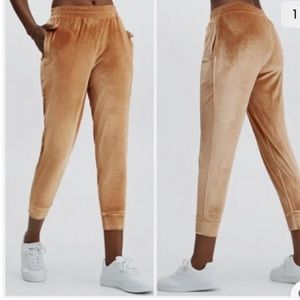 Gold velour joggers by Fabletics